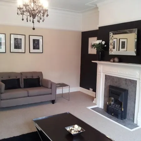 Harlow House *